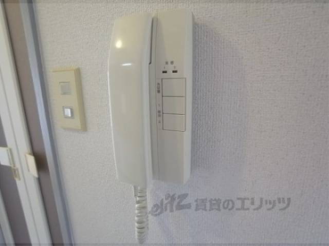 ドアホン　防犯面でもあると便利です