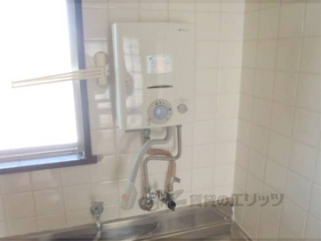 キッチン 瞬間湯沸かし器