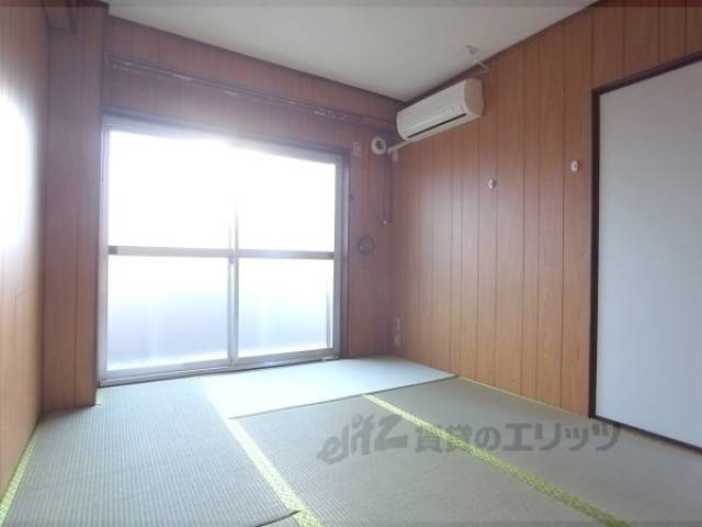 和室　新しくてキレイな畳ですよ