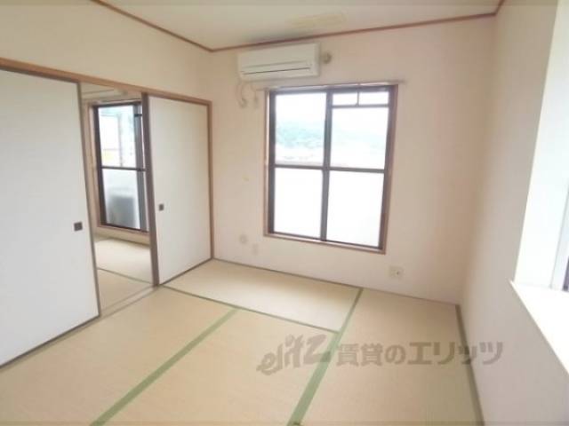 和室　明るいお部屋です