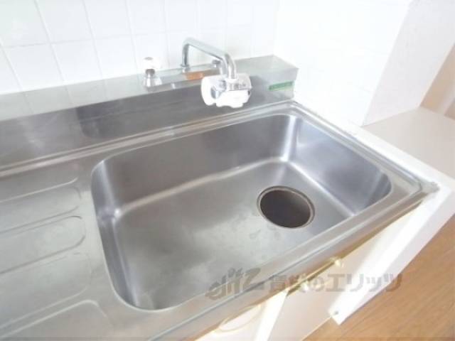 キッチン　シンク大き目です