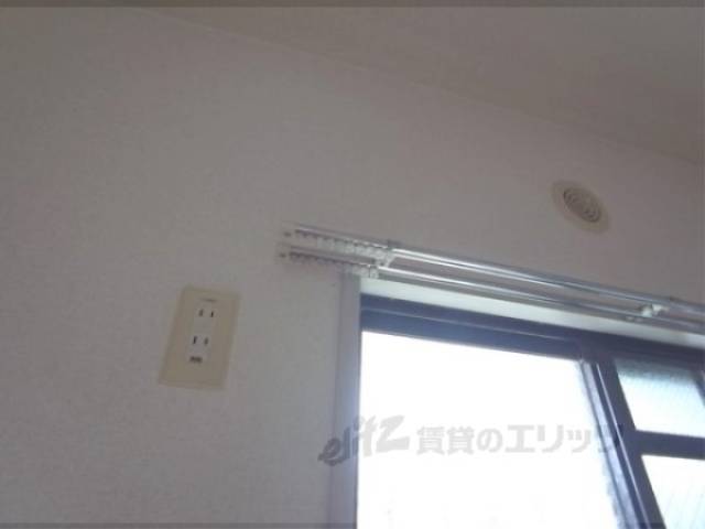 カーテンレール　二重です