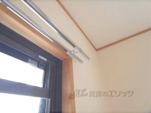 カーテンレール　二重です