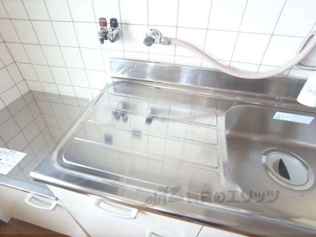 キッチン　調理スペースしっかりあります