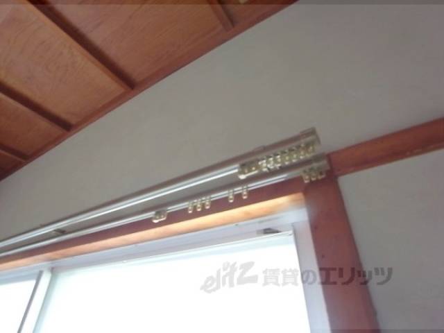 カーテンレール　二重です