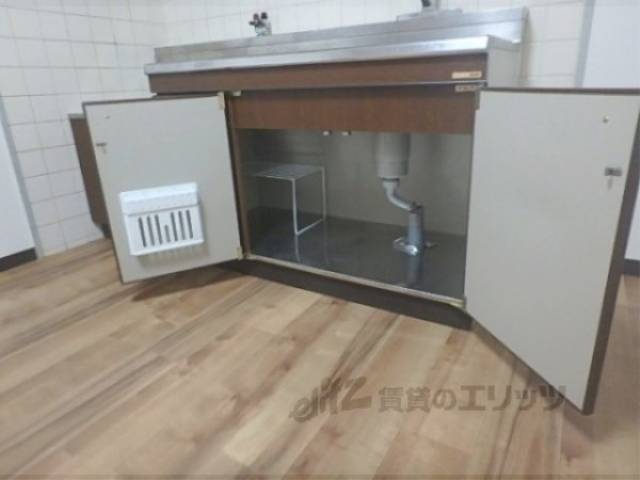 キッチン　下部収納