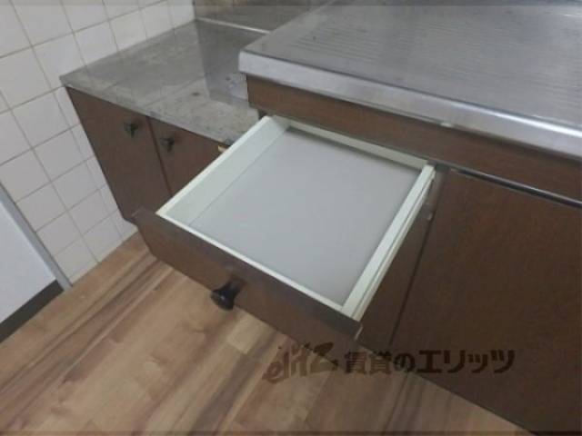 キッチン　下部収納