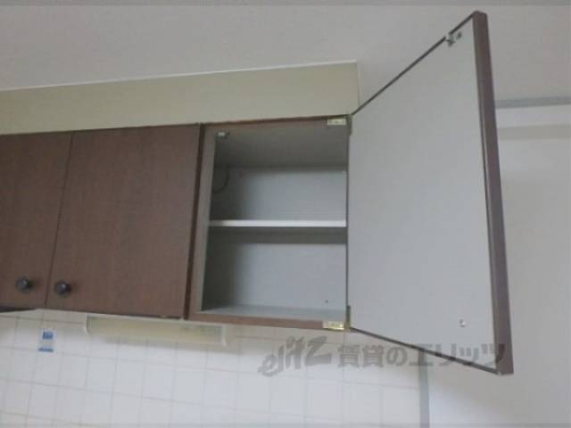 キッチン　上部収納