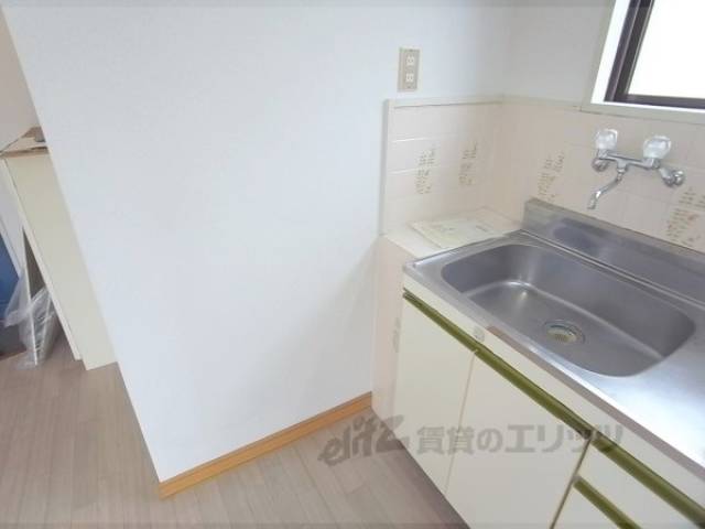 冷蔵庫置場　キッチン横に設置可能です