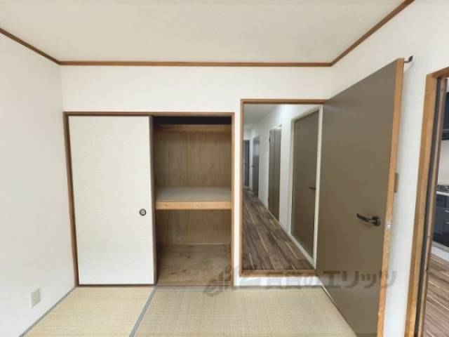 和室　収納
