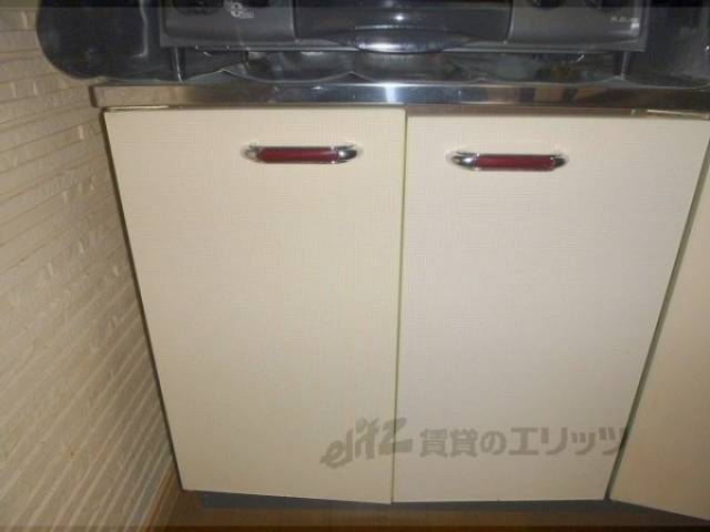 キッチン　収納スペース