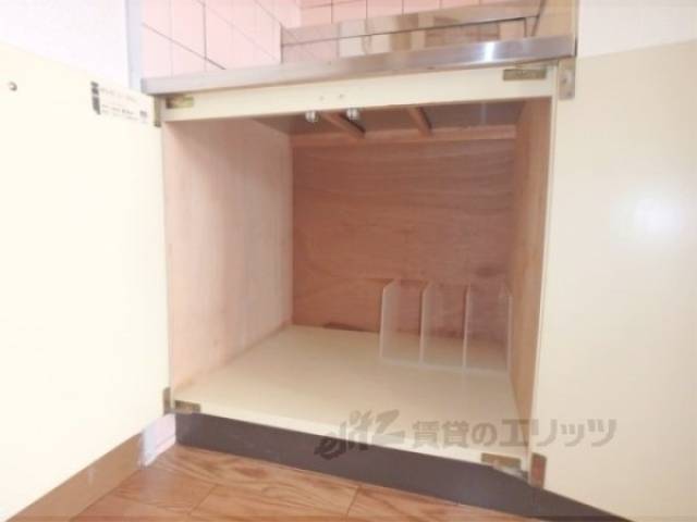 キッチン　キッチン下部収納
