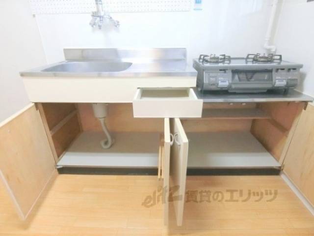 キッチン　下部収納