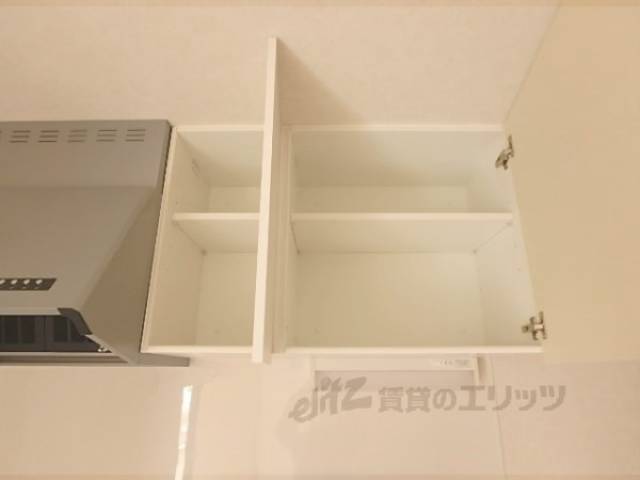 キッチン　上部収納