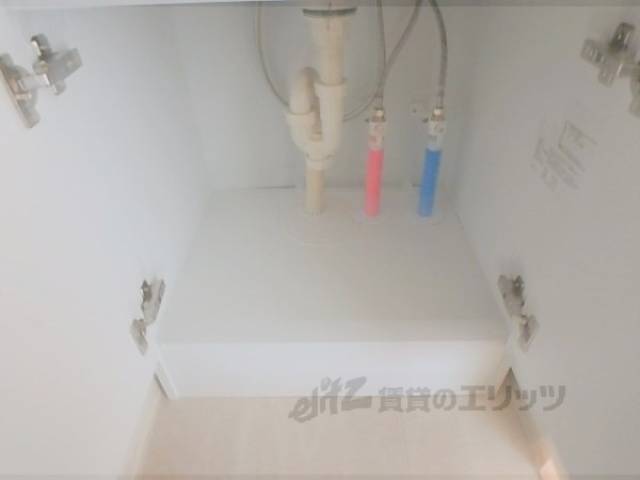 洗面所　下部収納
