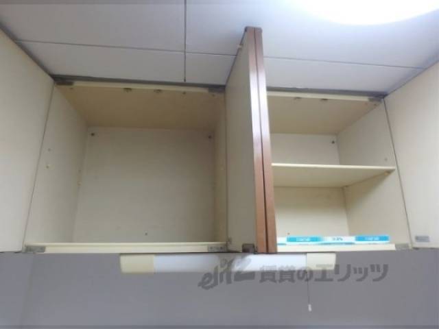 キッチン　キッチン上部棚