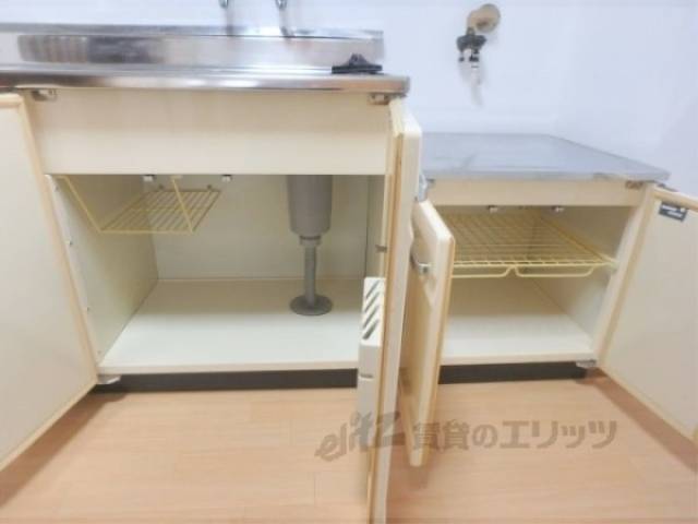 キッチン　キッチン下部収納