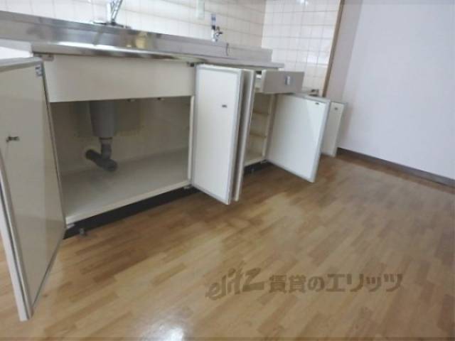 キッチン　キッチン下部収納