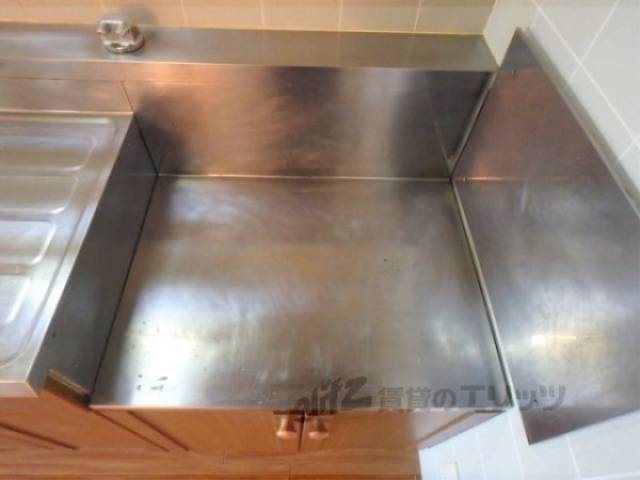 キッチン　コンロ置き場