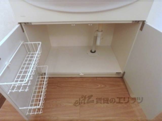洗面所　洗面所下部収納
