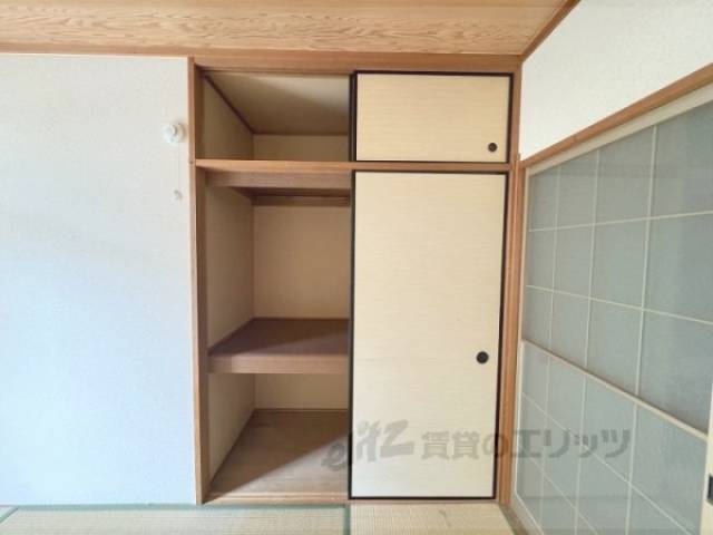 和室　収納