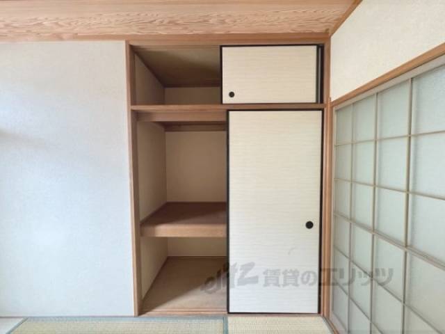 和室　収納