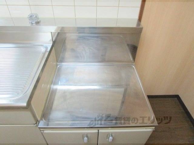 キッチン　コンロ置き場