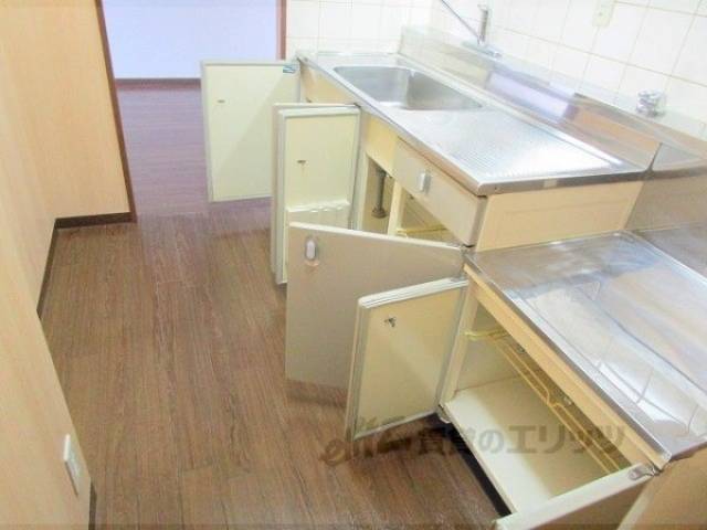 キッチン　キッチン下部収納