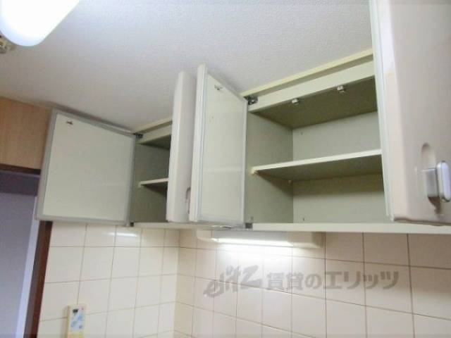 キッチン　キッチン上部棚