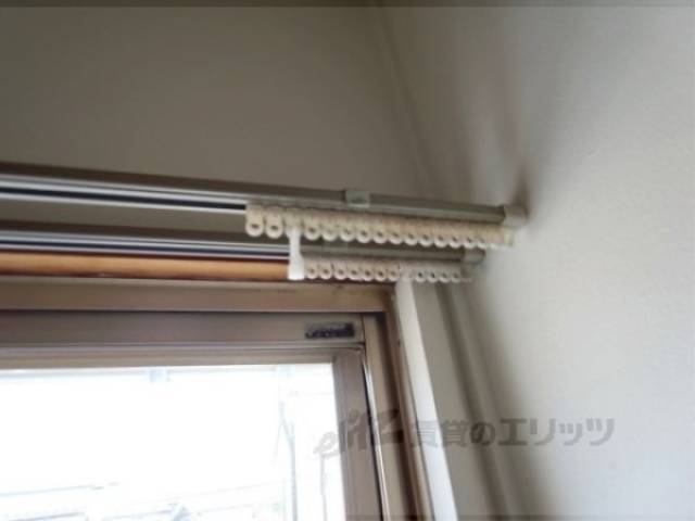 カーテンレール