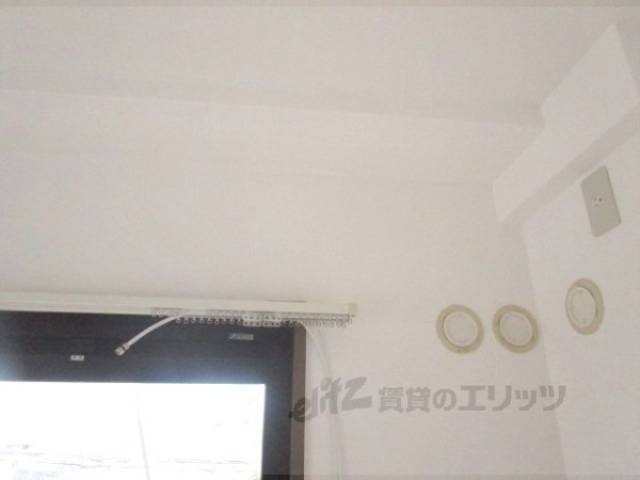 エアコン　設置場所