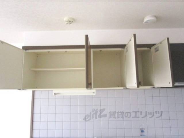 キッチン　キッチン上部収納