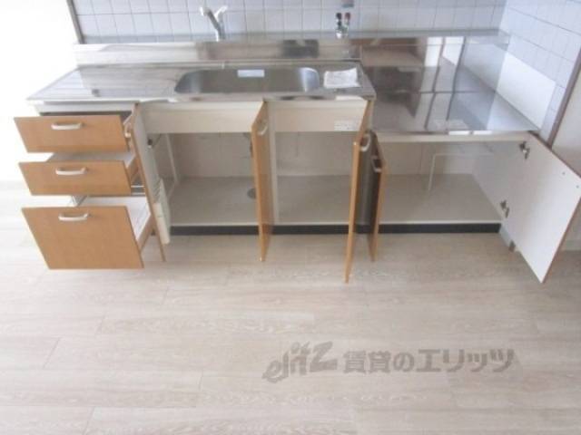 キッチン　キッチン下部収納