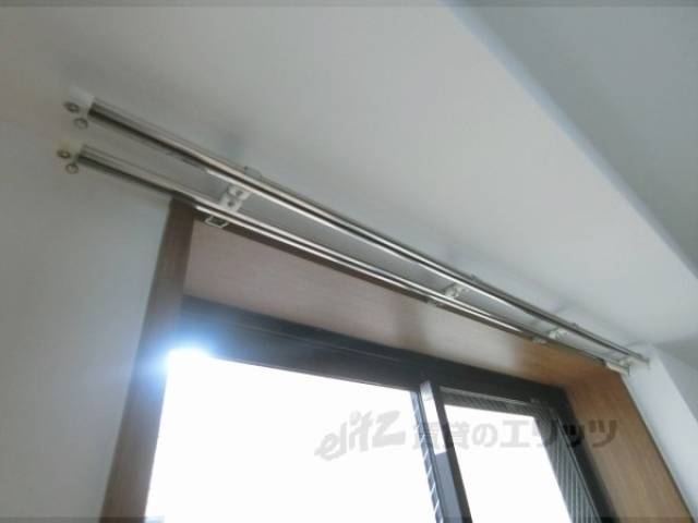 カーテンレール