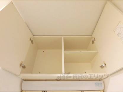 洗面所　上部収納