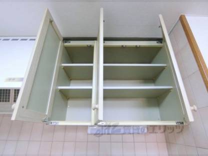 キッチン　上部収納