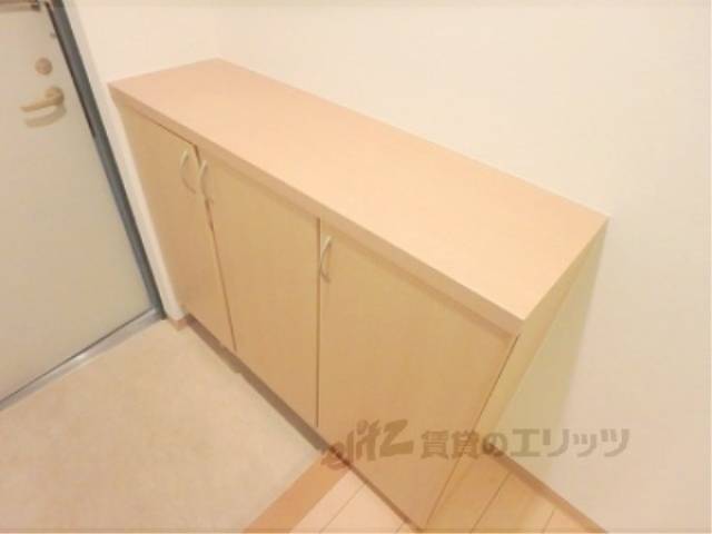 下駄箱　6帖和室