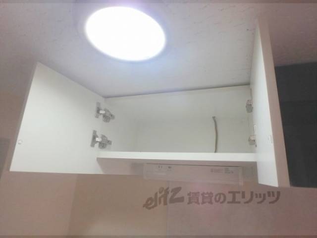 キッチン　収納上部