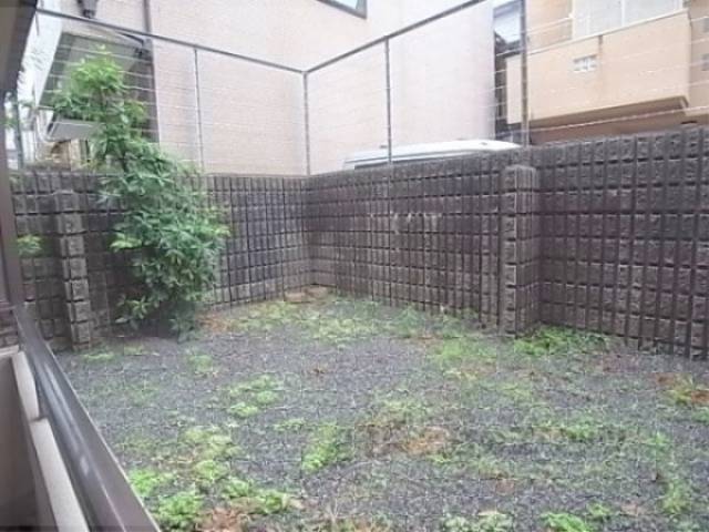 ベランダ　洋室にもベランダあり