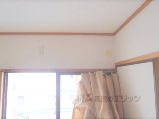 和室　エアコン設置箇所