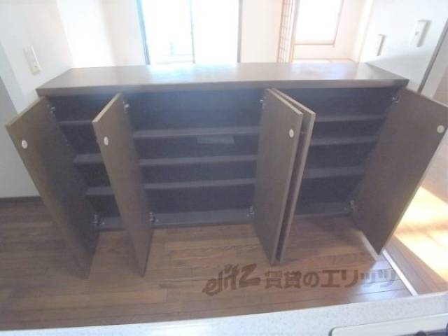 収納　カウンター収納