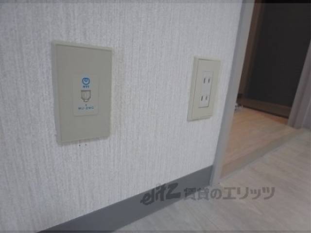 リビング　コンセント各種