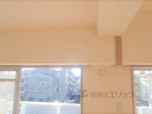 リビング　エアコン設置箇所