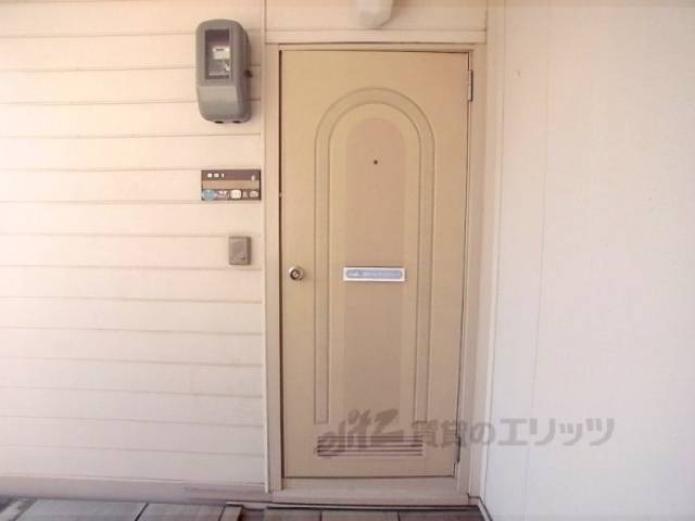 玄関　2階の角部屋ですよ・