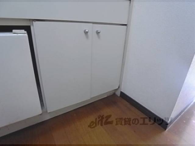 収納　キッチン