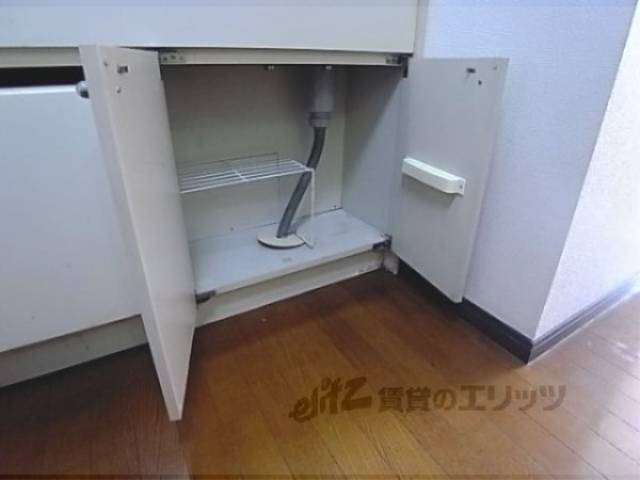 収納　キッチン