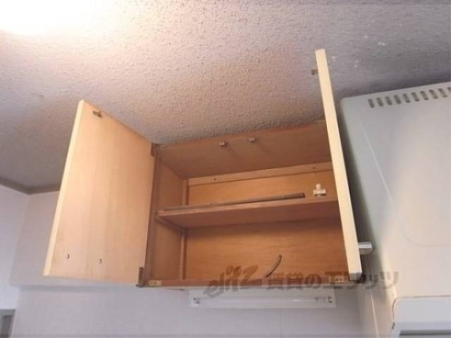 キッチン　上部収納