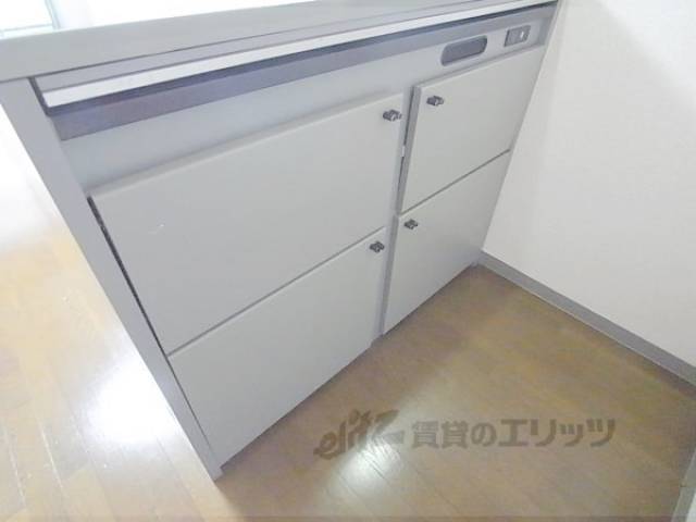 キッチン　カウンターは開閉可能です