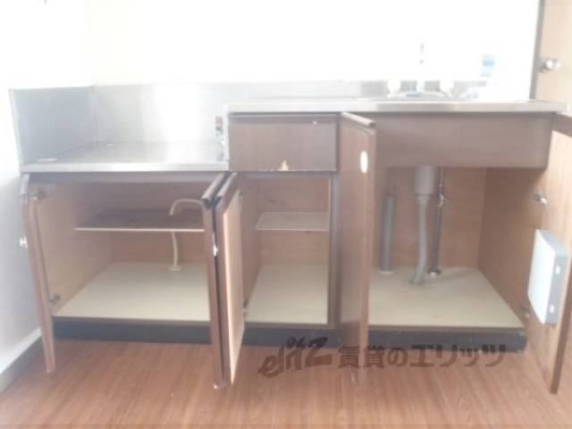 キッチン　下部収納