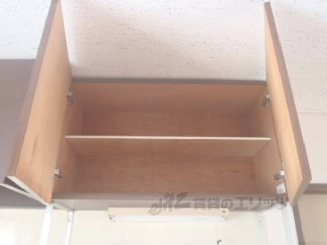 キッチン　上部収納